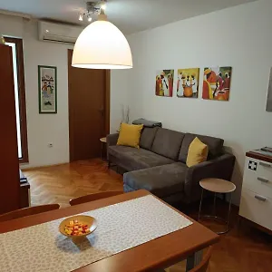  Apartment Stella